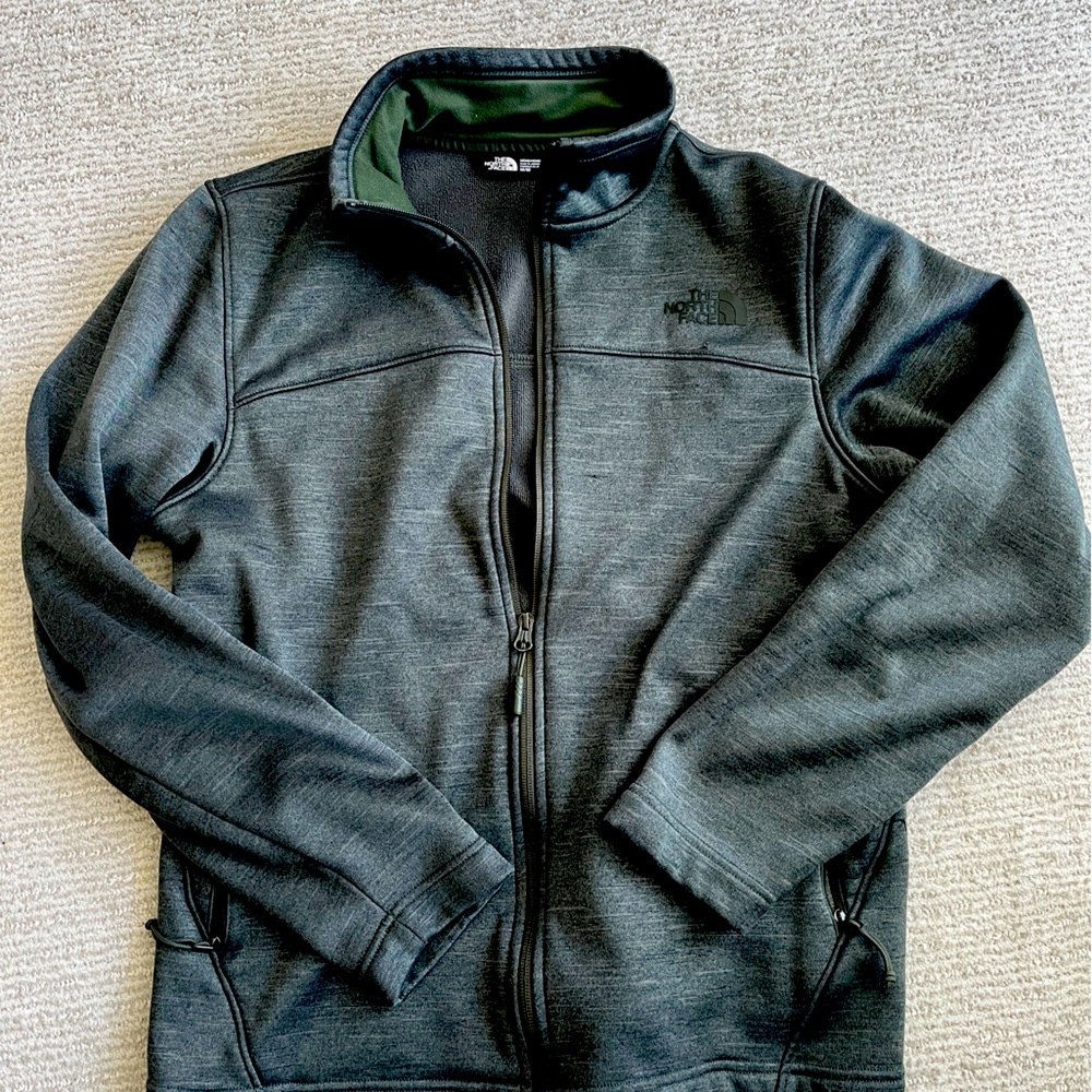 North face jacket zipup men’s medium